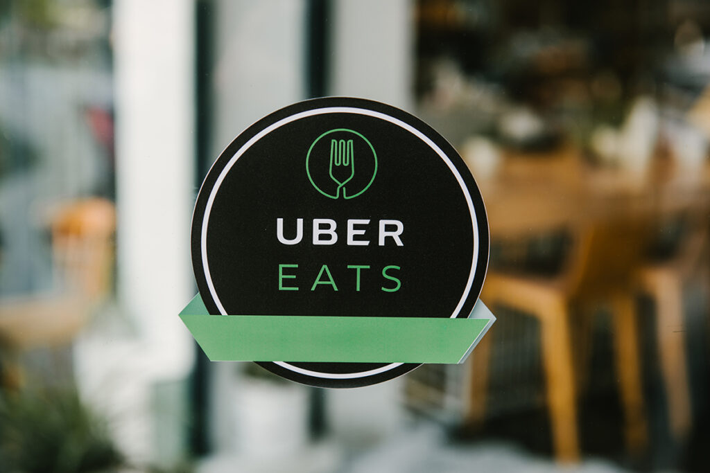 uber-eats-introduces-cutting-edge-robot-delivery-in-japan-tokyo-prepares-for-next-level-food-service