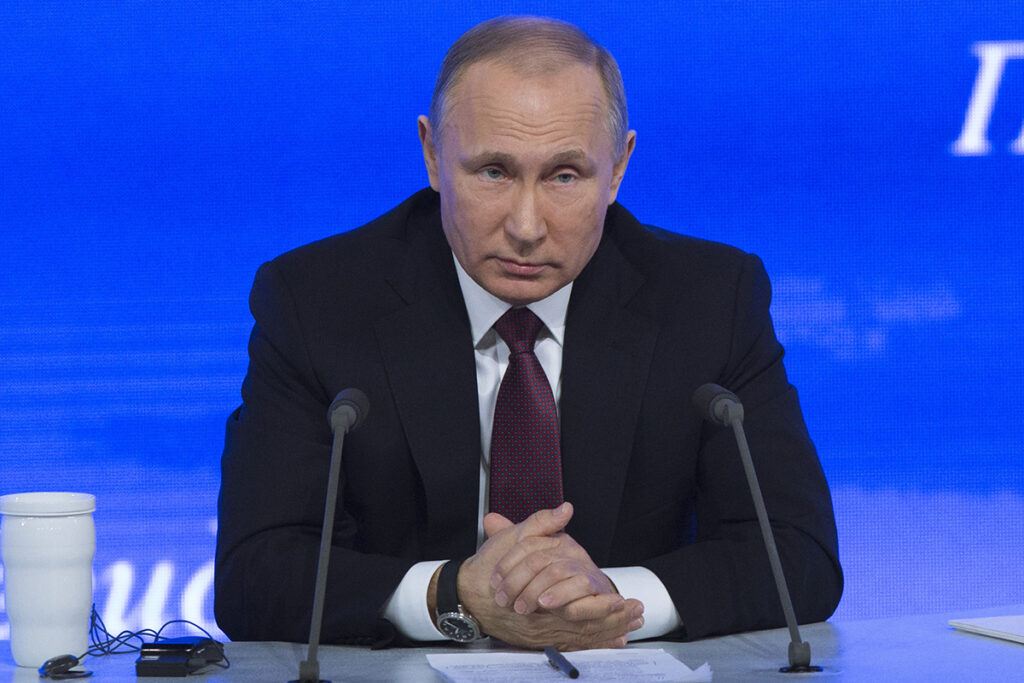 putin-poised-for-victory-as-russians-vote-amidst-crackdown-and-controversy