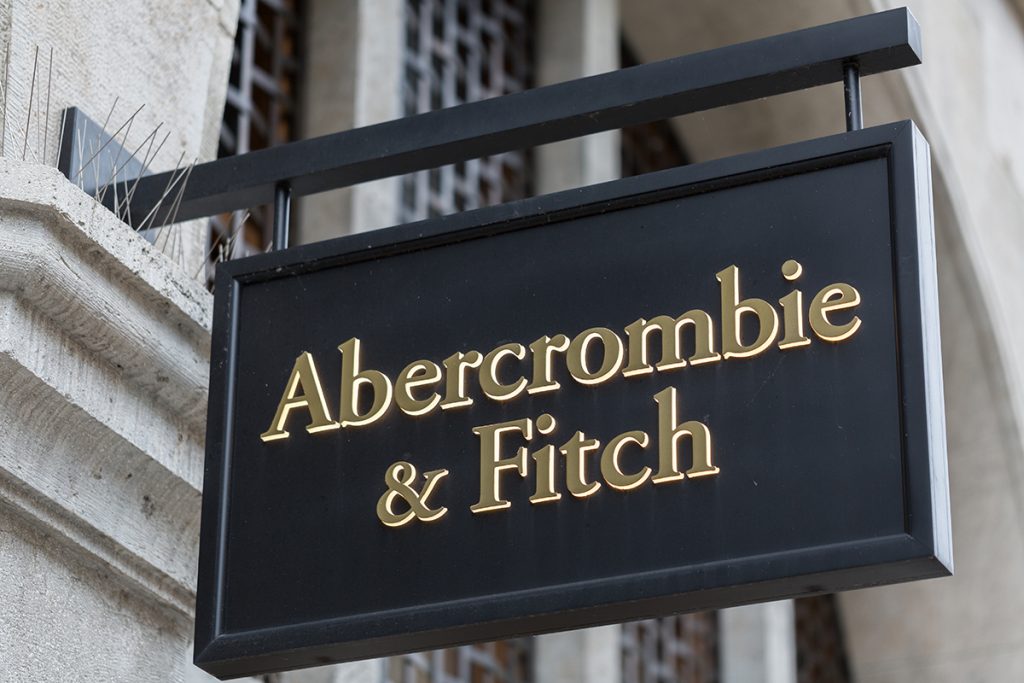 abercrombie-&-fitch-raises-outlook-after-21%-sales-growth